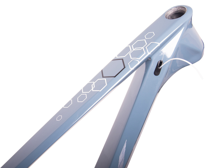 MRX horské kolo EKOMA Carbon DEORE 2x10 disc