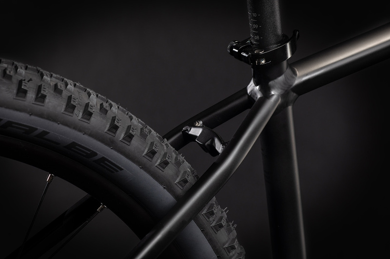 Cube horské kolo ATTENTION SL black grey