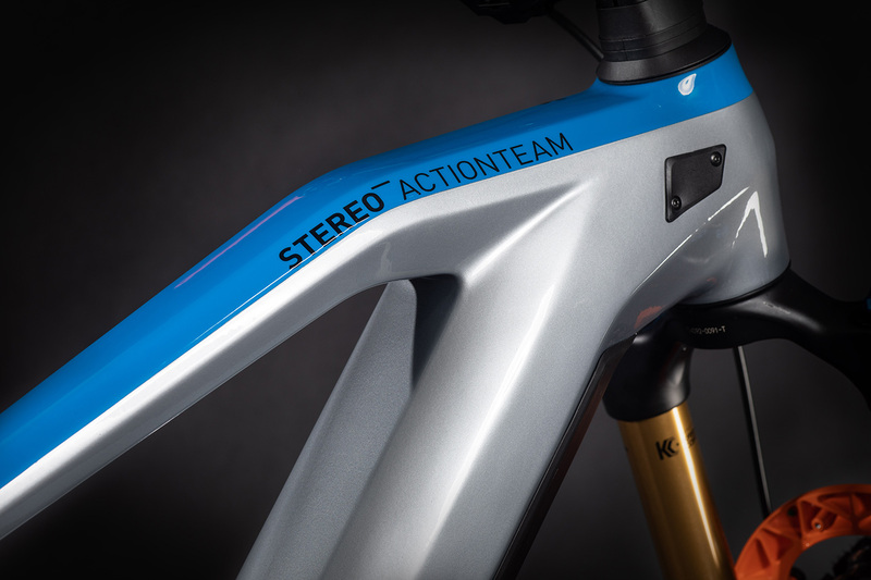 Cube horské elektrokolo STEREO HYBRID 140 HPC ACTIONTEAM 625 NYON