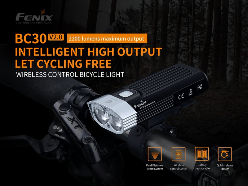 Fenix světlo Fenix BC30 V.2 + nabíjecí USB sada 3500 mAh