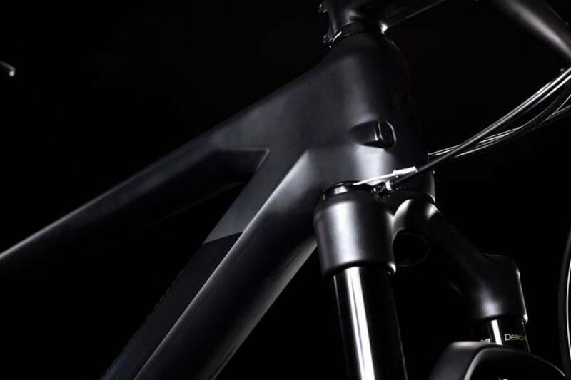 Cube horské kolo REACTION C:62 SLT carbon black glossy