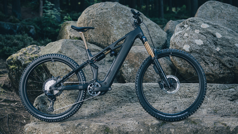 Cube STEREO HYBRID ONE77 HPC AT carbon gold