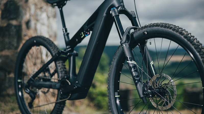 Cube STEREO HYBRID ONE44 HPC Race coal´n´green
