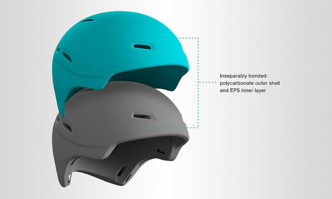 EPS pěna vstřikovaná do odolné polykarbonátové skořepiny vytváří lečí a velmi stabilní konstrukci helmy.
